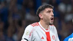 Rogel, zagueiro do Internacional