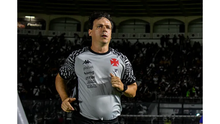 RJ - Rio de Janeiro - 29/10/2021 - BRASILEIRO B 2021, VASCO X CSA - Fernando Diniz tecnico do Vasco durante partida contra o CSA no estadio Sao Januario pelo campeonato Brasileiro B 2021. Foto: Thiago Ribeiro/AGIF
