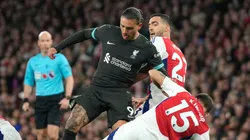 Darwin Núñez em partida entre Liverpool e Arsenal. Foto: Associated Press / Alamy Stock Photo