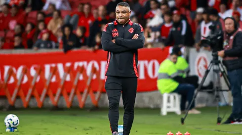 Roger Machado técnico do Internacional durante partida contra o Maracanã no estádio Beira-Rio pelo campeonato Copa Do Brasil 2025.