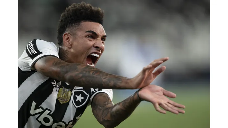 Igor Jesus em ação pelo Botafogo -Foto: Jorge Rodrigues/AGIF