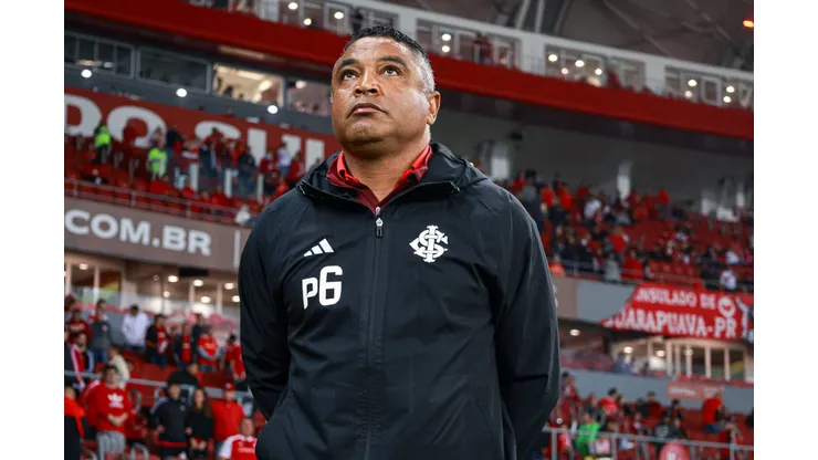 Roger Machado técnico do Internacional durante partida contra o Fortaleza no estádio Beira-Rio pelo campeonato Brasileiro A 2024. Foto: Maxi Franzoi/AGIF