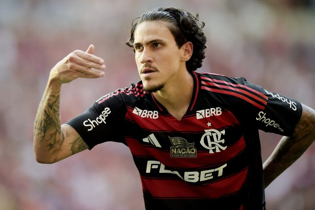 Pedro jogador do Flamengo comemora seu gol durante partida contra o Corinthians no estádio Maracanã pelo campeonato Brasileiro A 2025. Foto: Alexandre Loureiro/AGIF