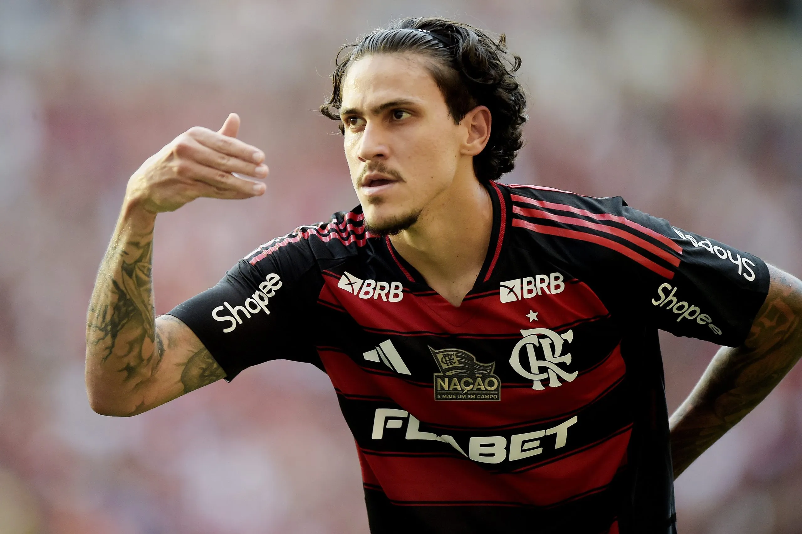 Pedro jogador do Flamengo comemora seu gol durante partida contra o Corinthians no estádio Maracanã pelo campeonato Brasileiro A 2025. Foto: Alexandre Loureiro/AGIF