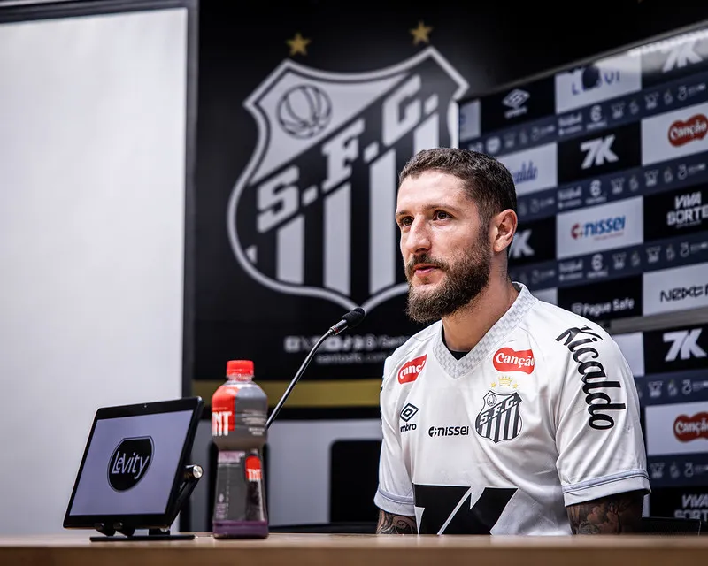Zé Rafael durante sua apresentação no Santos. Foto: Raul Baretta/Santos FC