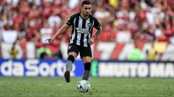 Rafael, jogador do Botafogo, durante partida contra o Flamengo no estádio Maracanã pelo campeonato BRASILEIRO DE 2023. Foto: Thiago Ribeiro/AGIF