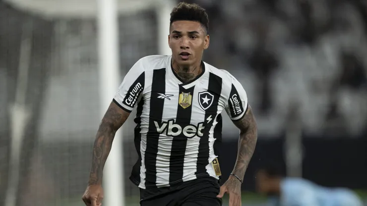 Igor Jesus é titular no ataque do Botafogo. Foto: Jorge Rodrigues/AGIF