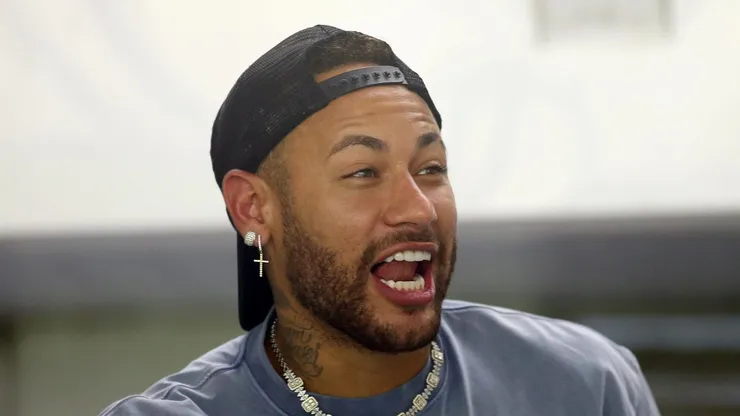 Neymar durante partida do Peixe na Vila.