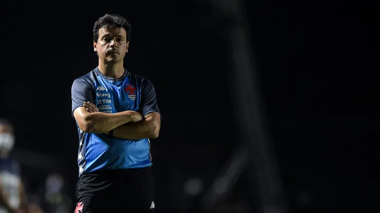 Fernando Diniz durante partida do Vasco contra o Goiás, pelo Campeonato Brasileiro da Série B de 2021. Foto: Thiago Ribeiro/AGIF.