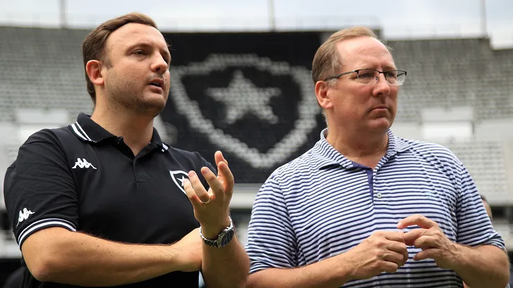 André Mazzuco e John Textor junto no Estádio Nilton Santos. Foto: Vítor Silva/Botafogo.