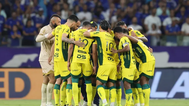Equipe do Mirassol em partida pelo Campeonato Brasileiro A 2025. Foto: Gilson Lobo/AGIF