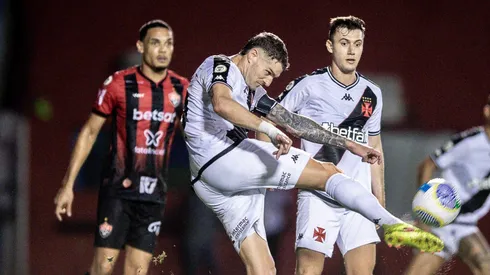 Vegetti jogador do Vasco durante partida contra o Vitoria no estádio Barradão - Foto: Jhony Pinho/AGIF