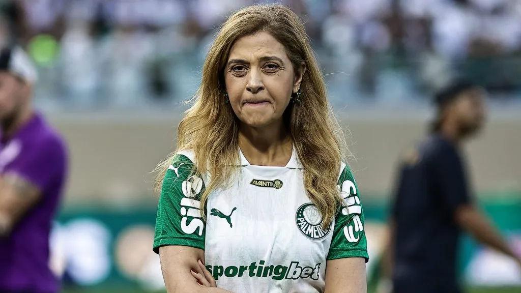 Leila Pereira presidente do Palmeiras antes da partida contra o Corinthians no estádio Arena Barueri pelo campeonato Brasileiro A 2025. Foto: Fabio Giannelli/AGIF