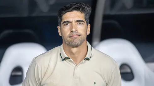 Abel Ferreira técnico do Palmeiras durante partida contra o Fortaleza no estádio Arena Castelão pelo campeonato Brasileiro A 2025.