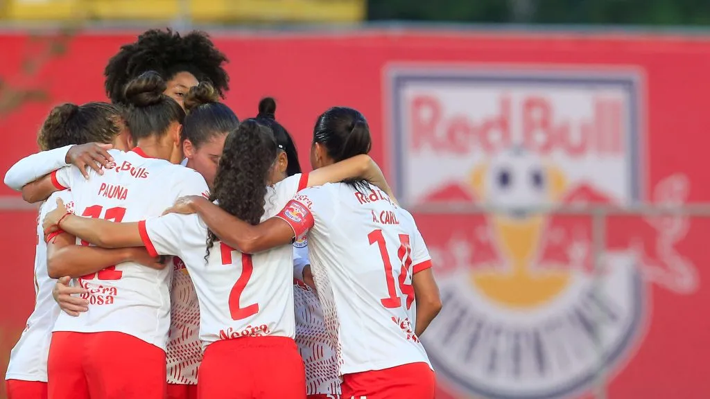 Jogadoras do RB Bragantino em confronto contra o Sport no Brasileiro Feminino