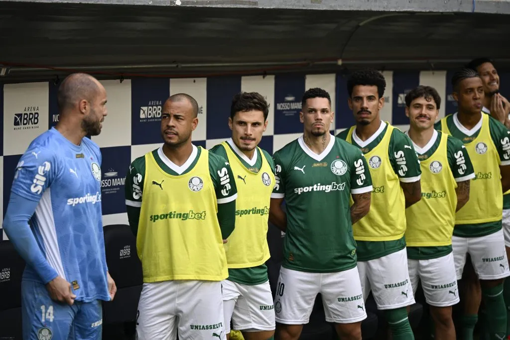 Paulinho iniciou no banco diante do Vasco. Foto: Mateus Bonomi/AGIF