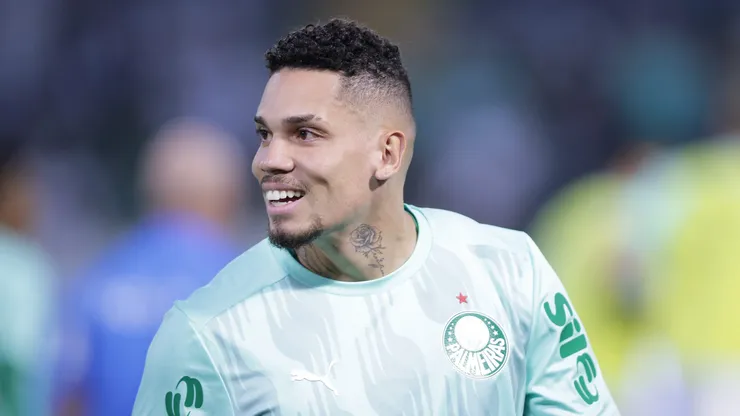 Paulinho pode ser escalado entre os titulares