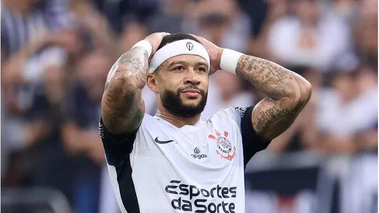 Depay, do Corinthians, citou Neto em sua nova música.