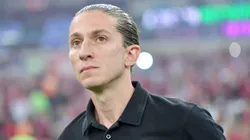 Filipe Luís no jogo com o Bahia