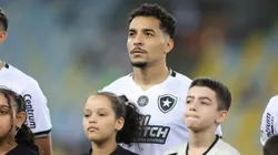 RIO DE JANEIRO, BRAZIL - SEPTEMBER 21: Gregore of Botafogo stands before a Brasileirao 2024 match between Fluminense and Botafogo at Maracana Stadium on September 21, 2024 in Rio de Janeiro, Brazil. (Photo by Lucas Figueiredo/Getty Images)