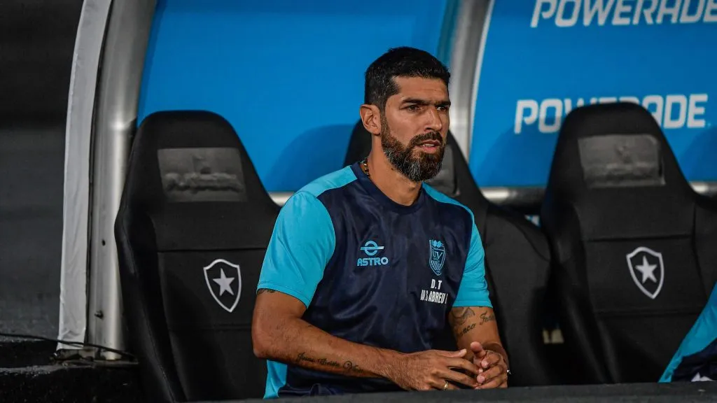 Loco Abreu, ex-jogador do Alvinegro de General Severiano. Foto: Thiago Ribeiro/AGIF.