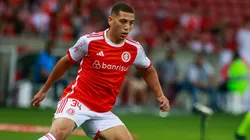 Gabriel Carvalho jogador do Internacional durante partida contra o Flamengo no estádio Beira-Rio pelo campeonato Brasileiro A 2024.