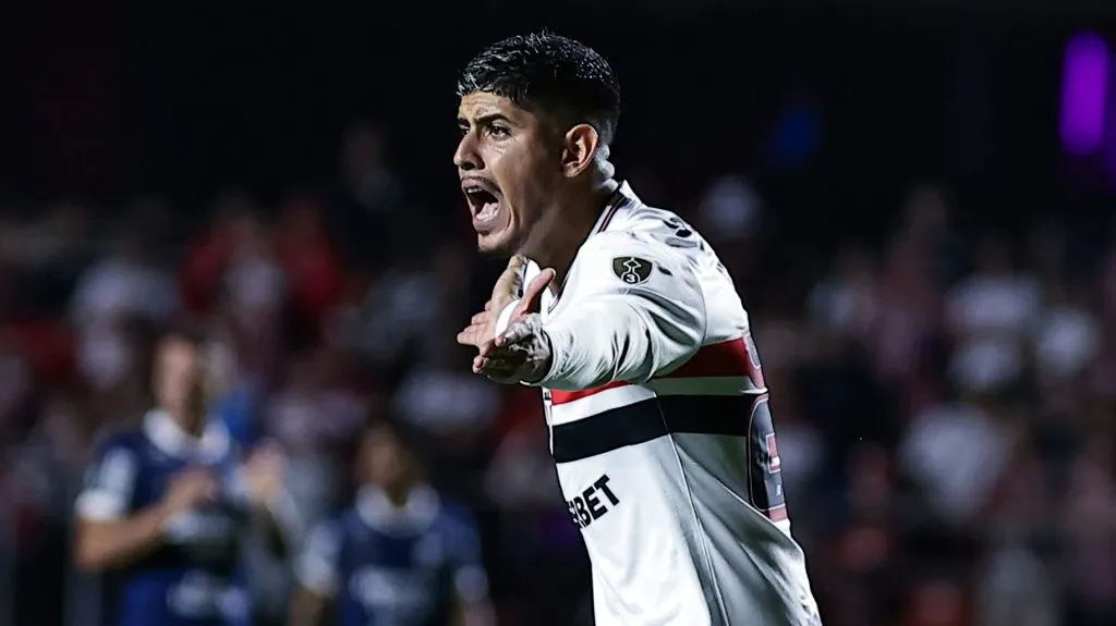 Foto: Fabio Giannelli/AGIF – Alan Franco está na mira do Alviverde.