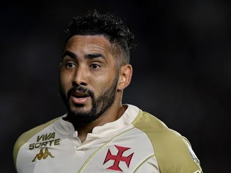 Torcida do Vasco pede saídas de Coutinho e Payet