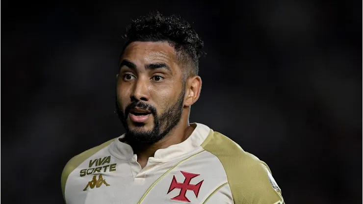 Payet tem contrato até julho no Vascão.