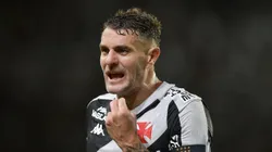 Vegetti marcou o único gol vascaíno