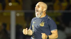 Rafael Guanaes comemora gol diante do Corinthians