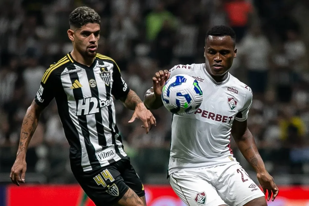 Jhon Arias, jogador do Fluminense durante partida contra o Atletico-MG no estadio Arena MRV pelo campeonato Brasileiro A 2025. Foto: Fernando Moreno/AGIF