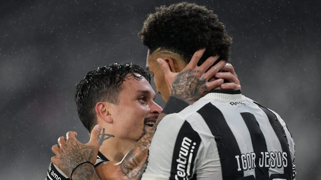 Botafogo golea Internacional pelo Brasileirão Betano – Foto: Thiago Ribeiro/AGIF