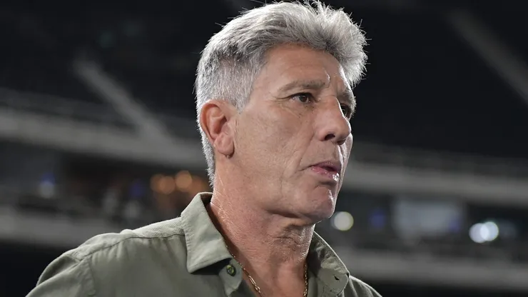 Renato Gaúcho durante partida entre Botafogo e Fluminense, no Estádio Nilton Santos, pelo Brasileirão.