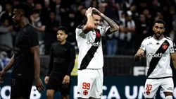 Vegetti, jogador do Vasco, lamenta durante partida contra o Corinthians, pelo Brasileirão Betano. Foto: Fabio Giannelli/AGIF.