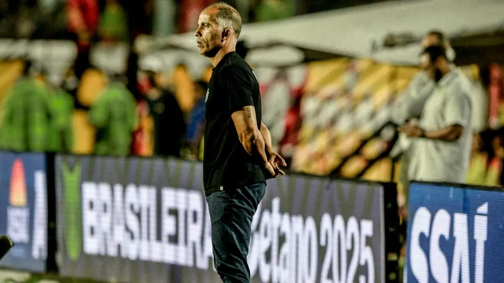 Felipe Maestro não teve bom aproveitamento no Vasco – Foto: Jhony Pinho/AGIF