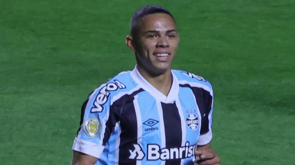 Vanderson no Grêmio. Foto: Marcello Zambrana/AGIF