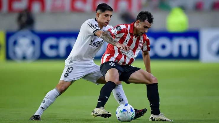 Botafogo x Estudiantes se enfrentam pela Copa Libertadores. (Photo by Marcelo Endelli/Getty Images)