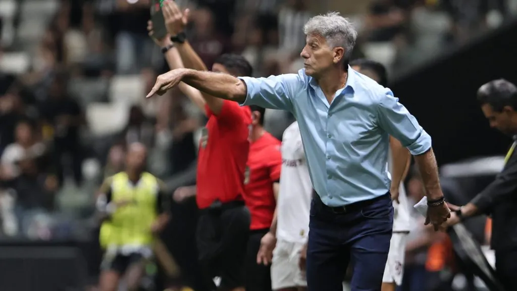 Renato Gaúcho técnico do Fluminense durante partida contra o Atlético-MG no estádio Arena MRV pelo campeonato Brasileiro A 2025. Foto: Gilson Lobo/AGIF