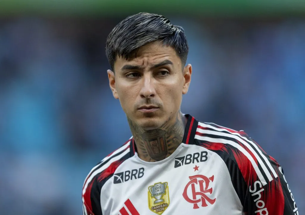 Erick Pulgar não joga em Flamengo x Internacional  Foto: Liamara Polli/AGIF