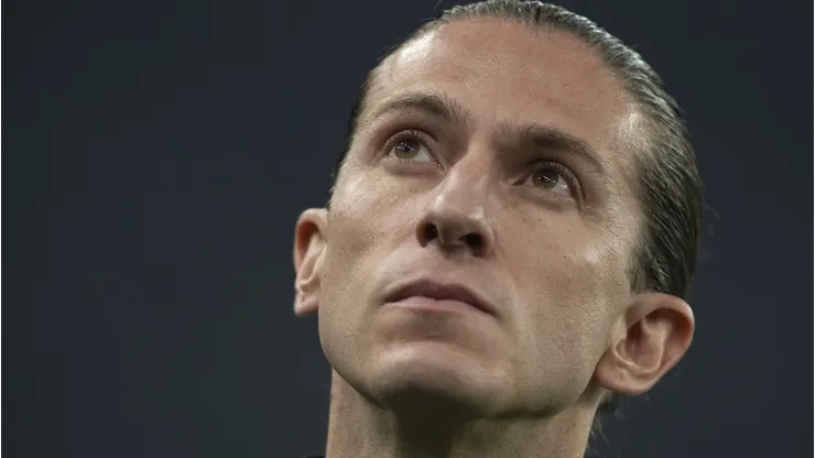 Filipe Luís busca formação ideal sem Pulgar e Allan para decisão pela Libertadores.