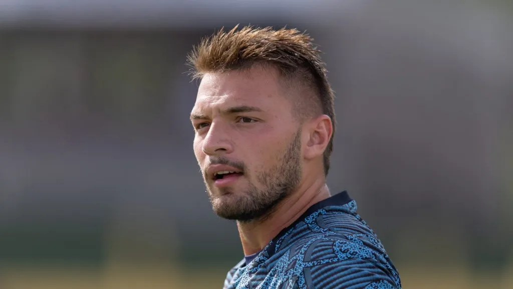 Foto: Liamara Polli/AGIF – Goleiro pode trocar de clube no futebol brasileiro.