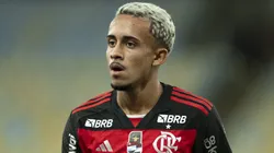 Matheus Gonçalves pode deixar o Flamengo em busca de mais espaço - Foto: Jorge Rodrigues/AGIF