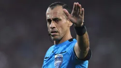 Juan Benítez apitará pela primeira vez um jogo do Botafogo em sua carreira (Photo by Marcelo Endelli)