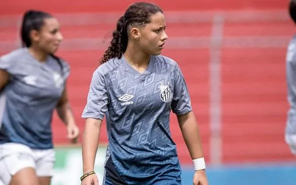 Evelin destaque nas Sereias da Vila é vista como joia promissora na Seleção Brasileirão. Foto: Reprodução/evelin_bonifaciooo