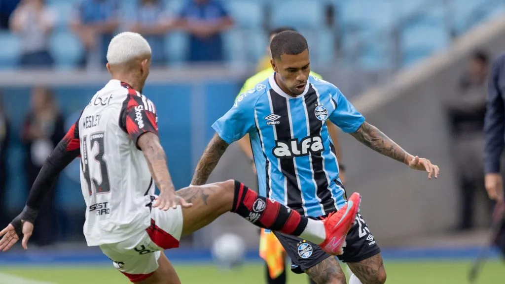 Lucas Esteves no Grêmio. Foto: Liamara Polli/AGIF