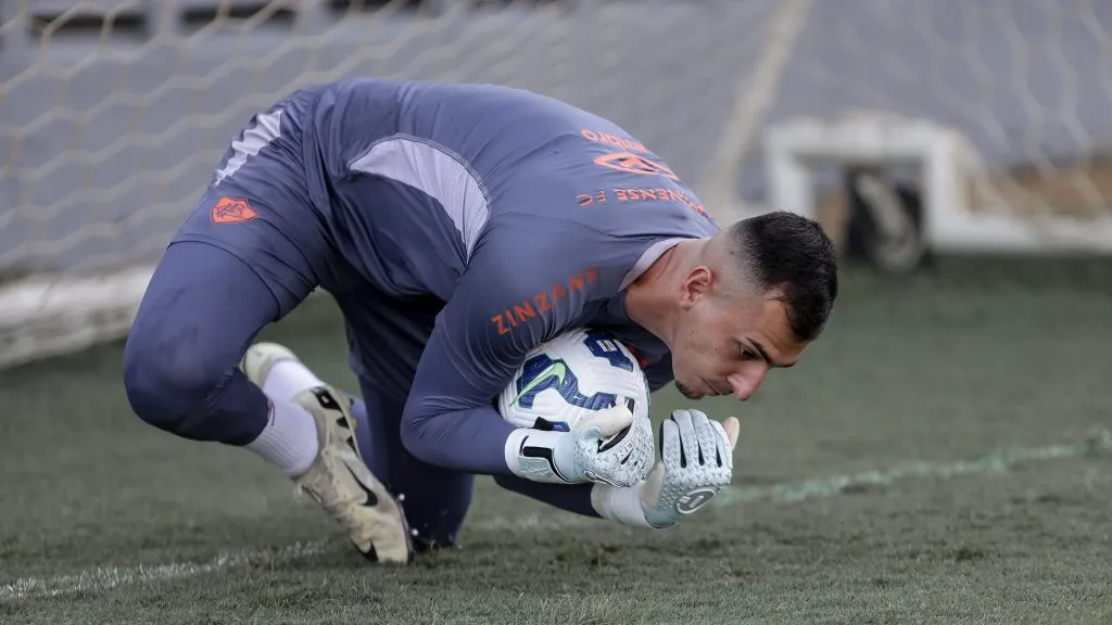 Vitor Eudes durante treino do Tricolor das Laranjeiras. Foto: Lucas Merçon/Fluminense.