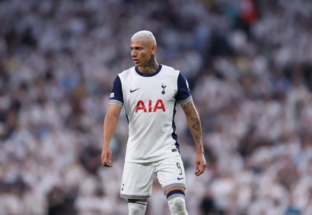Richarlison deve sair do Tottenham - (Photo by Ryan Pierse/Getty Images).