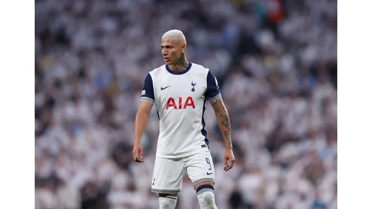Richarlison deve sair do Tottenham - (Photo by Ryan Pierse/Getty Images).