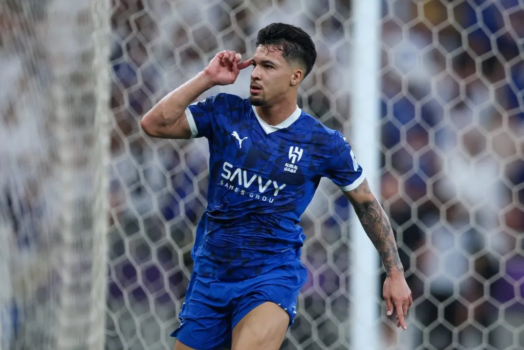 JEDDAH, SAUDI ARABIA – APRIL 25: Marcos Leonardo of Al Hilal celebrates after scoring the second goal during the AFC Champions League Elite match between Al Hilal and Gwangju at King Abdullah Sports City Hall Stadium on April 25, 2025 in Jeddah, Saudi Arabia. (Photo by Yasser Bakhsh/Getty Images)